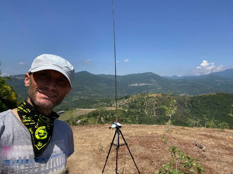 Emilio IU8QTM in attivazione portatile sui monti del Cilento